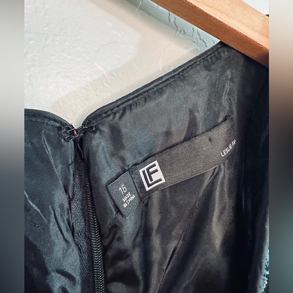 Leslie Fay Sequin Dress Floral Black Red Roses Sleeveless SZ 16 NWT - Picture 8 of 16